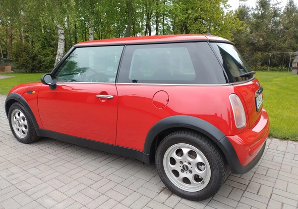 MINI ONE cena 9900 przebieg: 220000, rok produkcji 2002 z Dzierzgoń małe 704